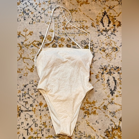 Abercrombie & Fitch Strappy Open- Back Eyelet One Piece Swimsuit White | Sz XL - Picture 2 of 5